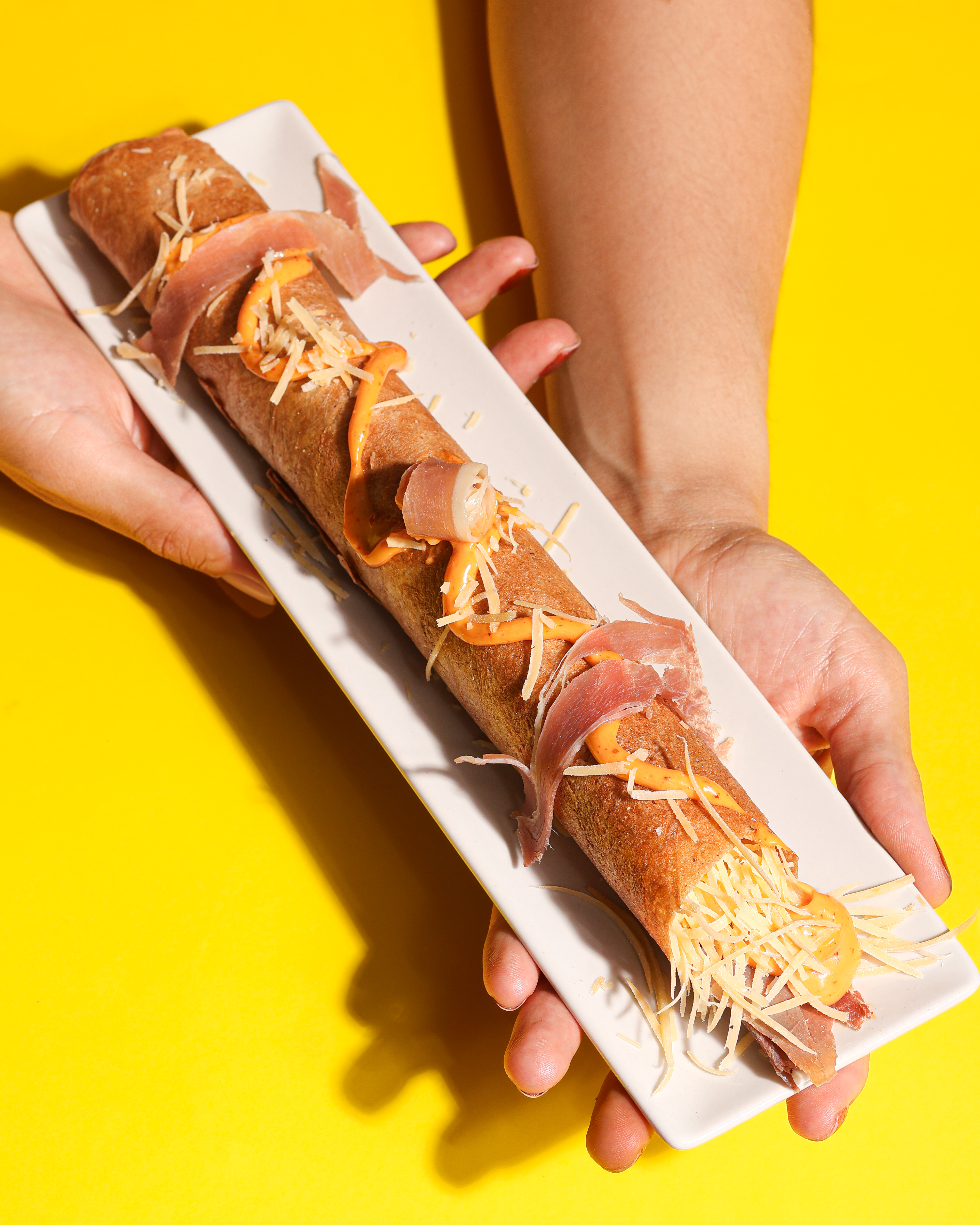Marquesita Ibérica con jamón serrano, Philadelphia y chipotle